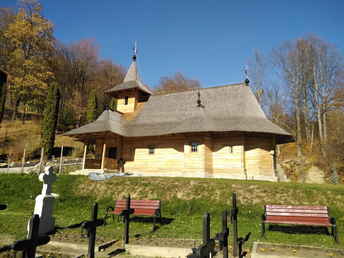Pelerinaj la Mănăstirile din Ținutul Neamțului - Parohia "Sf. Mare Mc. Dimitrie" Chițoveni